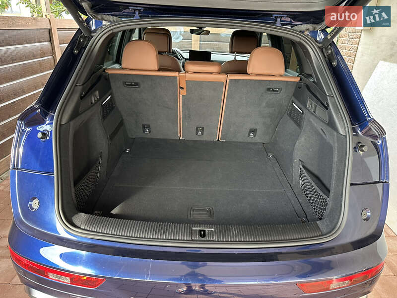 Внедорожник / Кроссовер Audi Q5 2022 в Черновцах