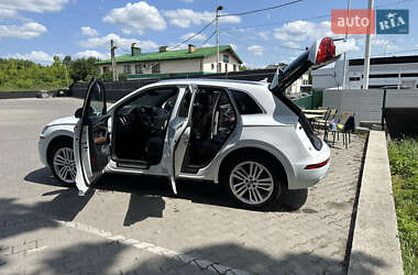 Позашляховик / Кросовер Audi Q5 2019 в  фото 27 Позашляховик / Кросовер Audi Q5 2019 в