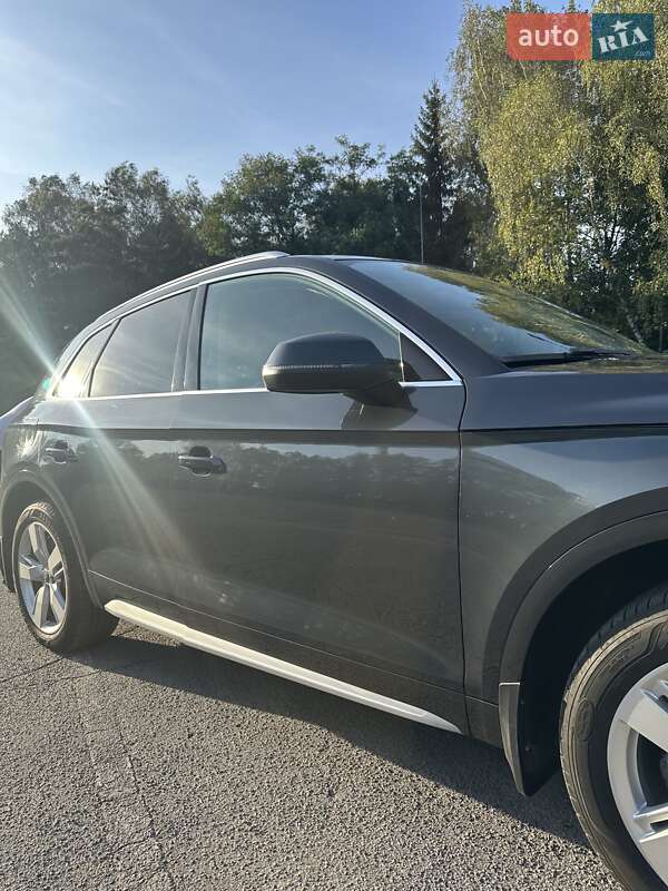 Позашляховик / Кросовер Audi Q5 2018 в Славуті фото 11 Позашляховик / Кросовер Audi Q5 2018 в Славуті