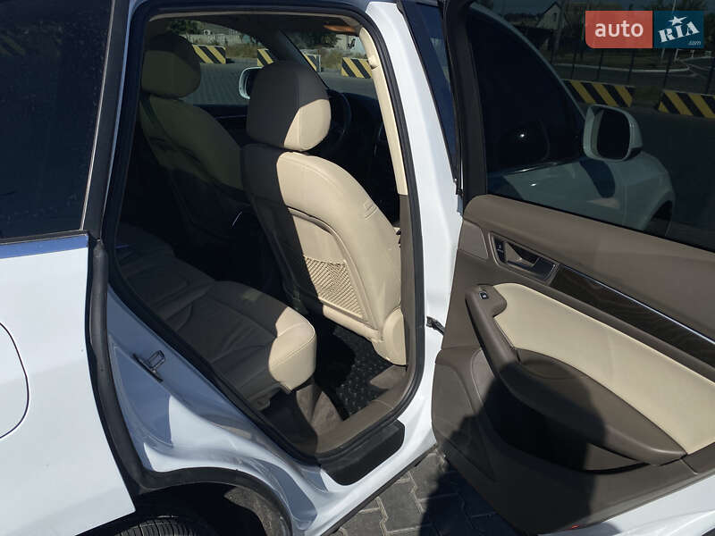 Внедорожник / Кроссовер Audi Q5 2017 в Одессе
