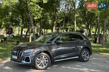 Внедорожник / Кроссовер Audi Q5 2020 в 