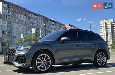 Внедорожник / Кроссовер Audi Q5 2024 в 