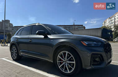 Внедорожник / Кроссовер Audi Q5 2024 в 