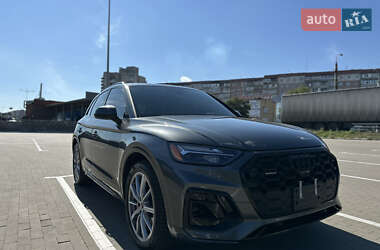 Внедорожник / Кроссовер Audi Q5 2024 в 