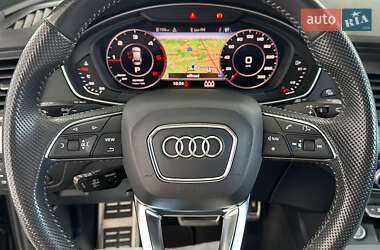 Внедорожник / Кроссовер Audi Q5 2018 в 