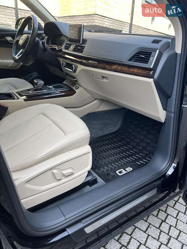 Внедорожник / Кроссовер Audi Q5 2018 в Стрые