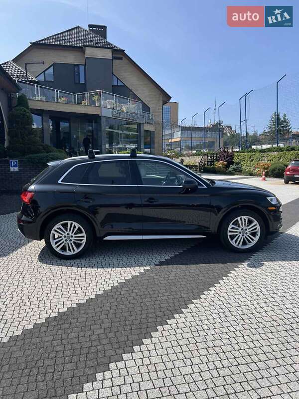 Внедорожник / Кроссовер Audi Q5 2018 в Стрые