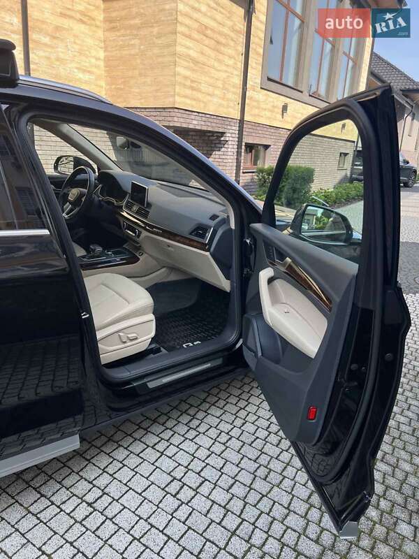 Внедорожник / Кроссовер Audi Q5 2018 в Стрые