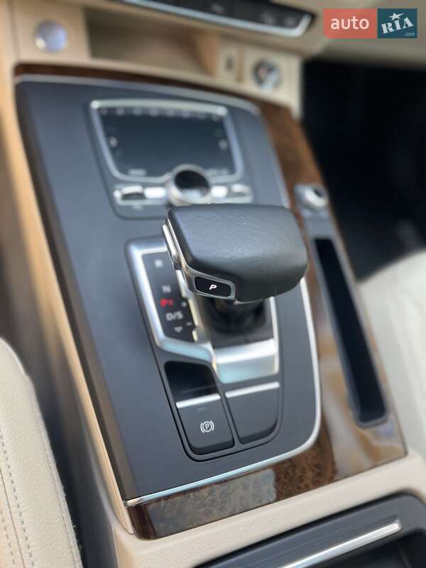 Внедорожник / Кроссовер Audi Q5 2018 в Стрые