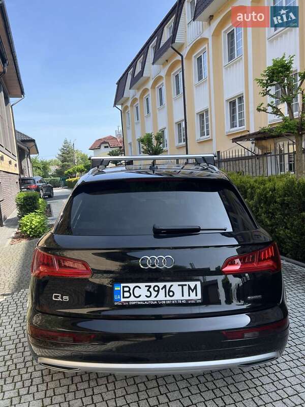 Внедорожник / Кроссовер Audi Q5 2018 в Стрые