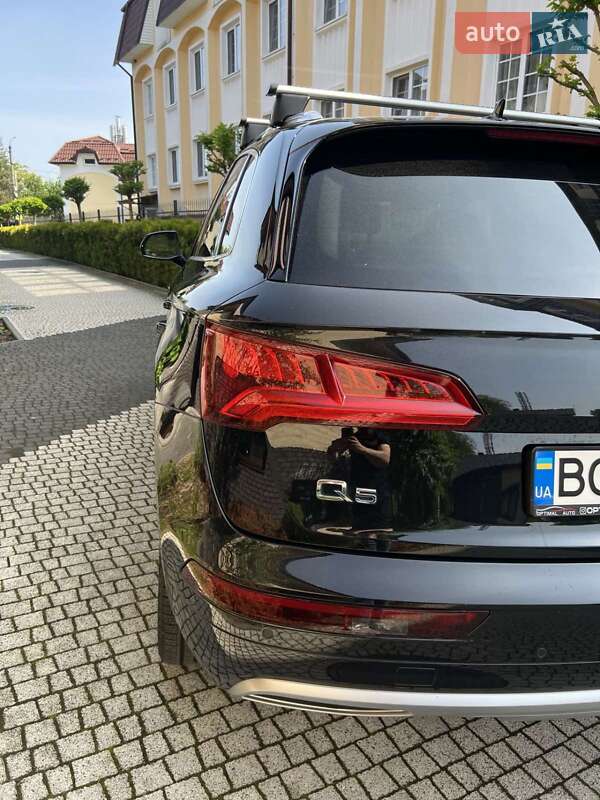 Внедорожник / Кроссовер Audi Q5 2018 в Стрые