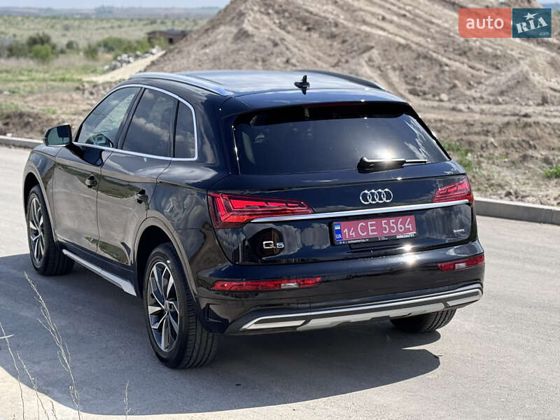 Позашляховик / Кросовер Audi Q5 2020 в Рівному