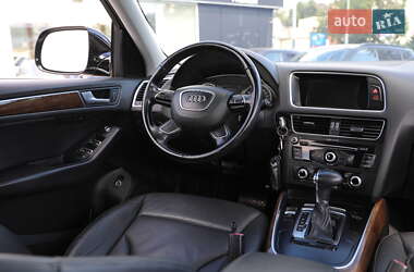 Внедорожник / Кроссовер Audi Q5 2016 в 