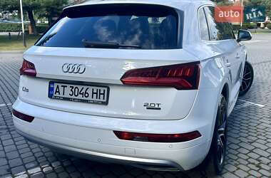 Позашляховик / Кросовер Audi Q5 2018 в 