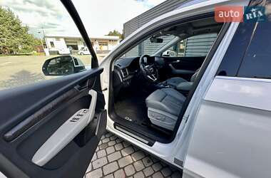 Позашляховик / Кросовер Audi Q5 2018 в 