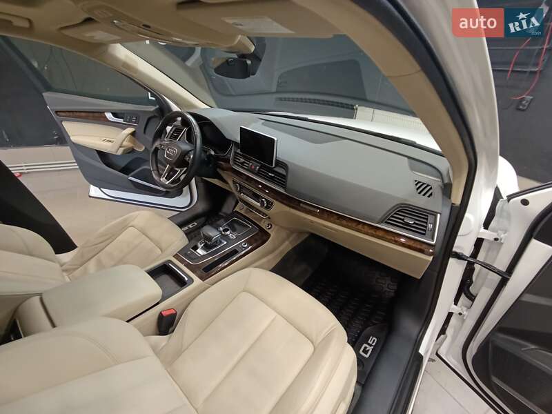 Внедорожник / Кроссовер Audi Q5 2018 в Нововолынске фото 12 Внедорожник / Кроссовер Audi Q5 2018 в Нововолынске