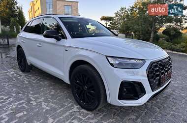 Внедорожник / Кроссовер Audi Q5 2023 в 