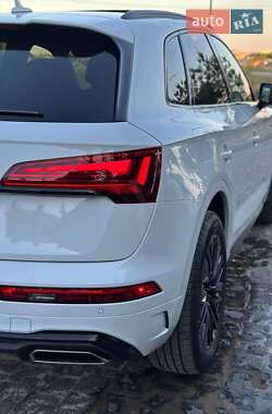 Внедорожник / Кроссовер Audi Q5 2023 в 