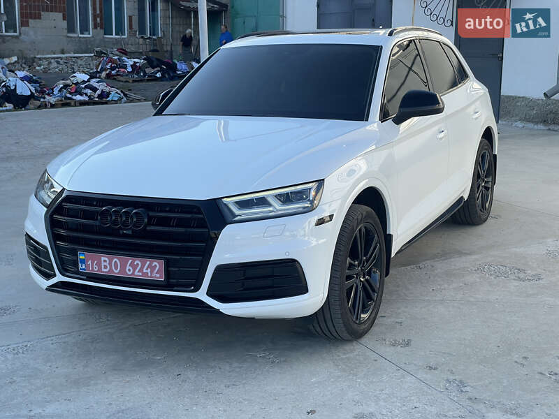 Позашляховик / Кросовер Audi Q5 2018 в Лубнах