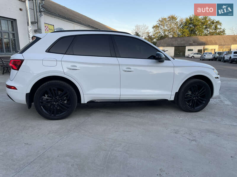 Позашляховик / Кросовер Audi Q5 2018 в Лубнах