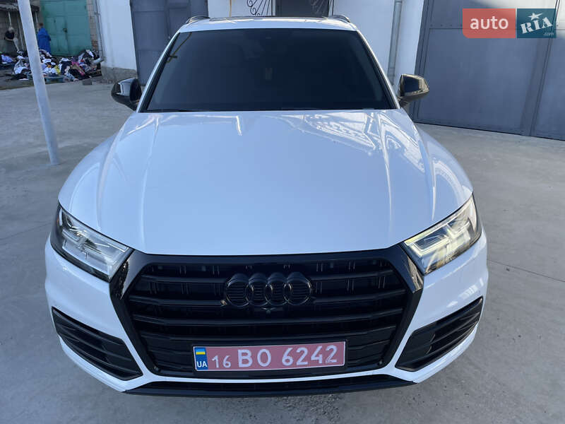 Позашляховик / Кросовер Audi Q5 2018 в Лубнах