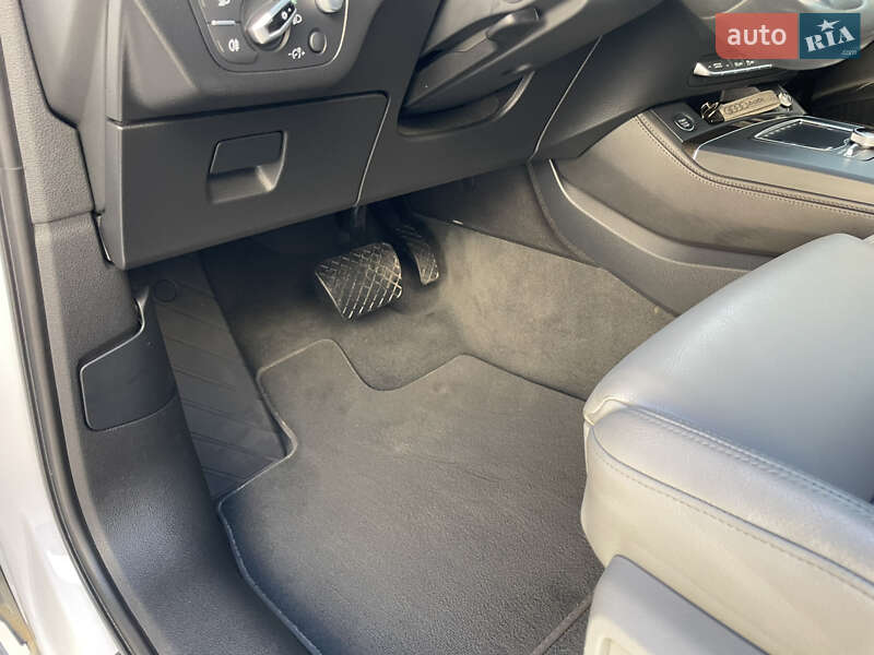 Позашляховик / Кросовер Audi Q5 2018 в Лубнах
