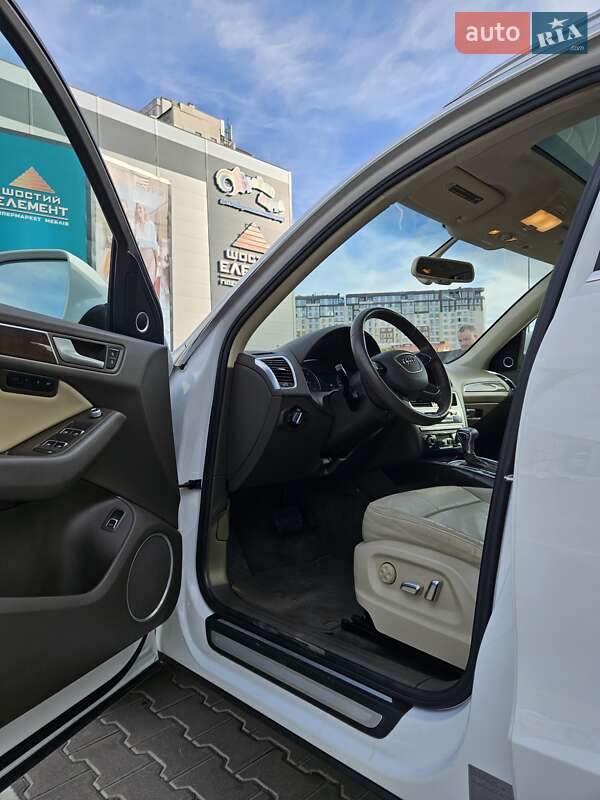 Внедорожник / Кроссовер Audi Q5 2012 в Одессе