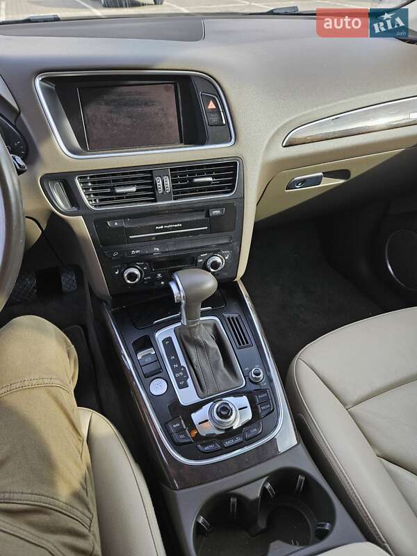Внедорожник / Кроссовер Audi Q5 2012 в Одессе