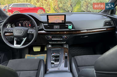 Внедорожник / Кроссовер Audi Q5 2017 в 