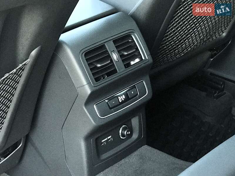 Позашляховик / Кросовер Audi Q5 2022 в Києві