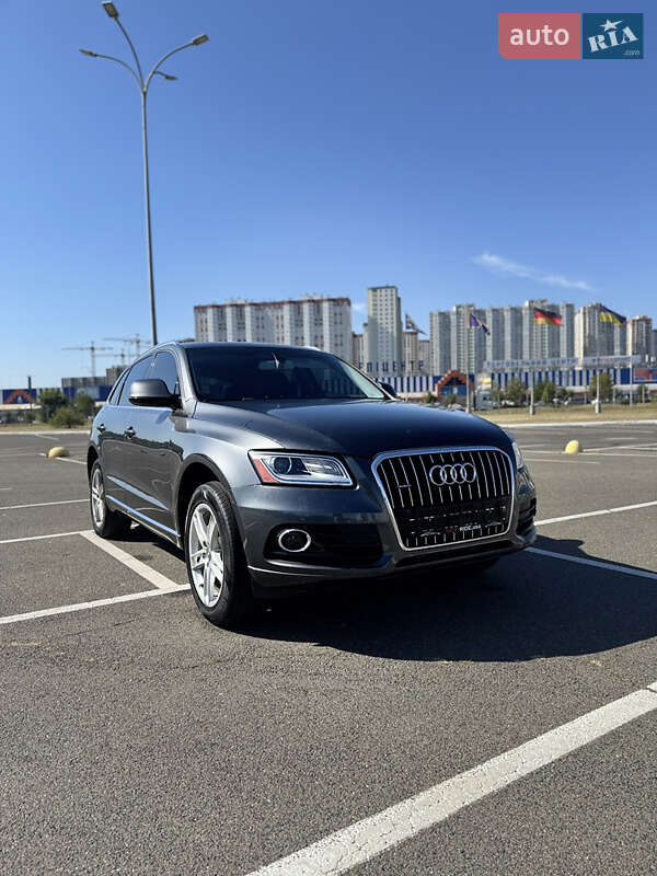 Внедорожник / Кроссовер Audi Q5 2016 в 
