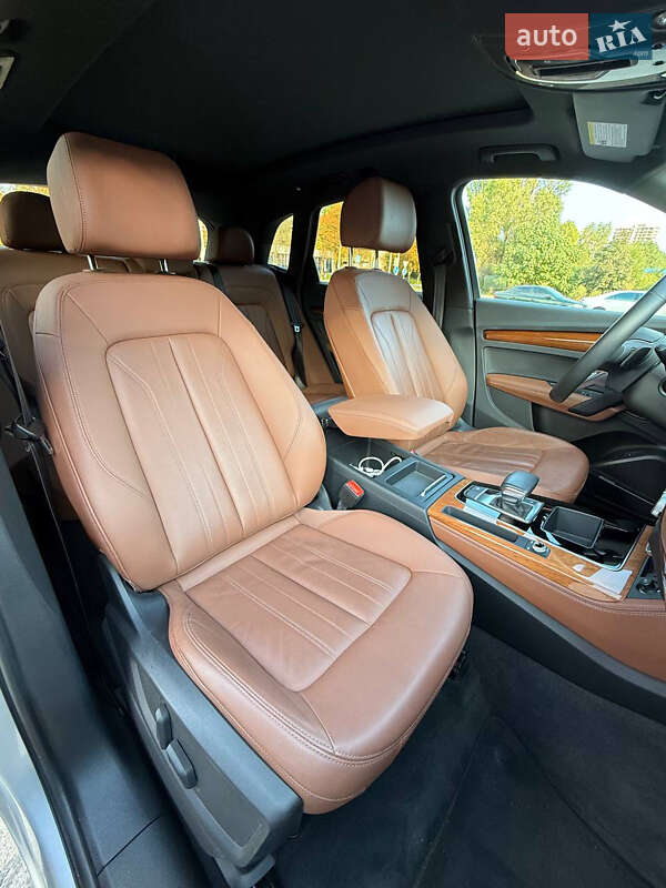 Позашляховик / Кросовер Audi Q5 2022 в Запоріжжі