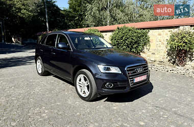 Позашляховик / Кросовер Audi Q5 2015 в 
