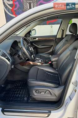 Позашляховик / Кросовер Audi Q5 2015 в 