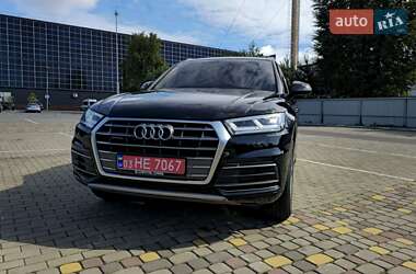 Внедорожник / Кроссовер Audi Q5 2018 в 