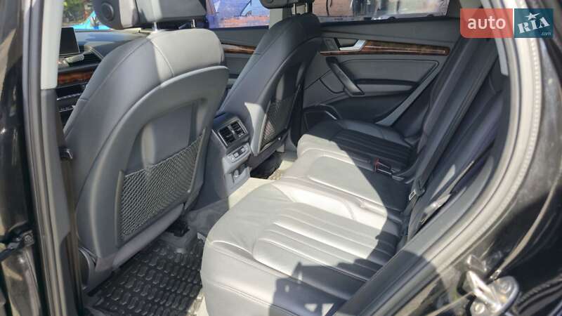 Внедорожник / Кроссовер Audi Q5 2018 в Луцке