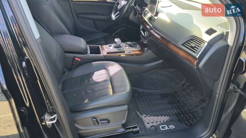 Внедорожник / Кроссовер Audi Q5 2018 в Луцке