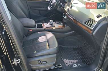 Внедорожник / Кроссовер Audi Q5 2018 в 