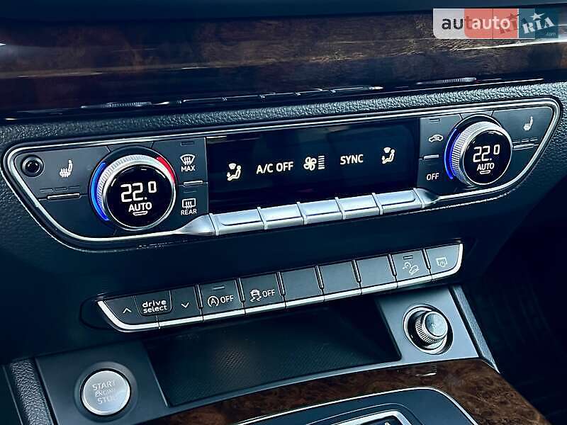 Позашляховик / Кросовер Audi Q5 2017 в Львові
