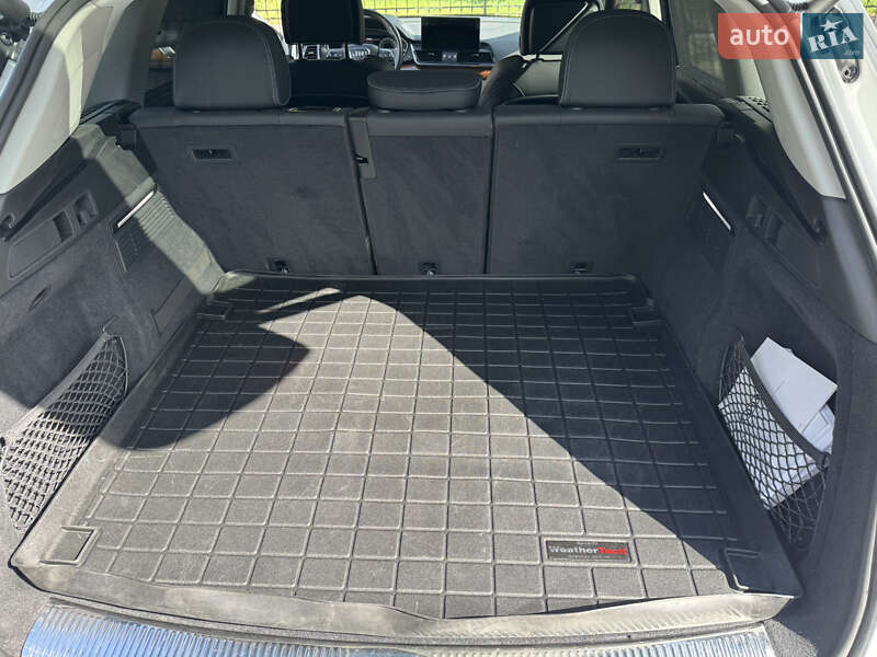 Внедорожник / Кроссовер Audi Q5 2020 в Тернополе