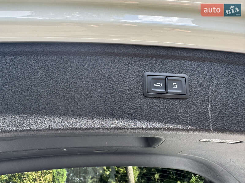 Внедорожник / Кроссовер Audi Q5 2020 в Тернополе