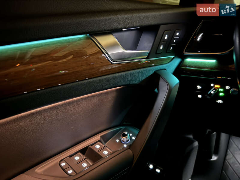 Внедорожник / Кроссовер Audi Q5 2020 в Тернополе