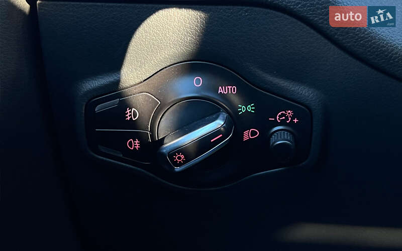 Позашляховик / Кросовер Audi Q5 2014 в Львові