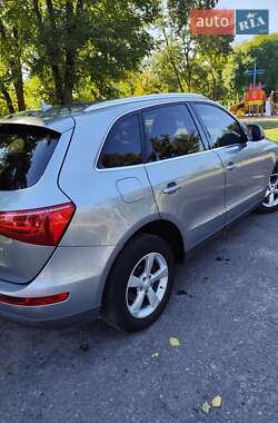 Позашляховик / Кросовер Audi Q5 2011 в 