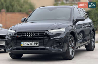 Внедорожник / Кроссовер Audi Q5 2021 в 