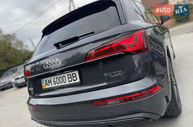 Внедорожник / Кроссовер Audi Q5 2021 в 