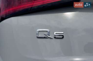 Внедорожник / Кроссовер Audi Q5 2016 в 
