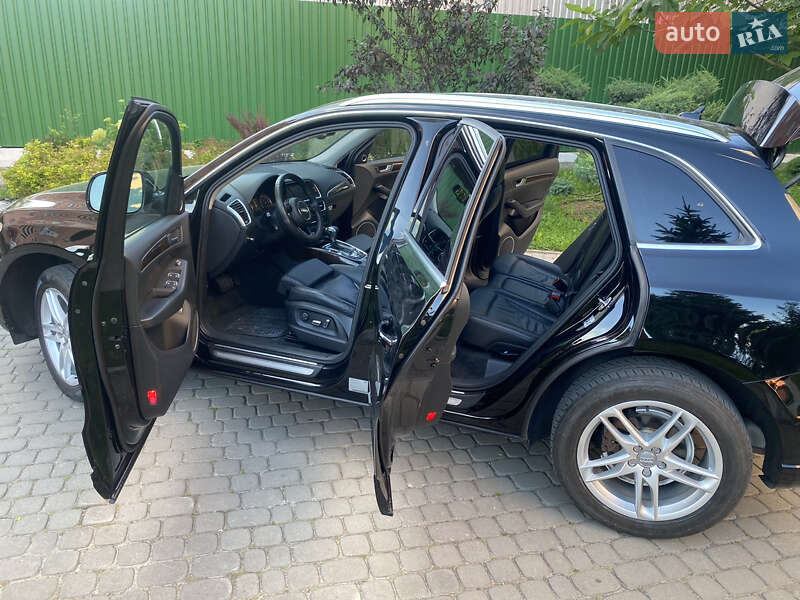 Внедорожник / Кроссовер Audi Q5 2013 в Луцке