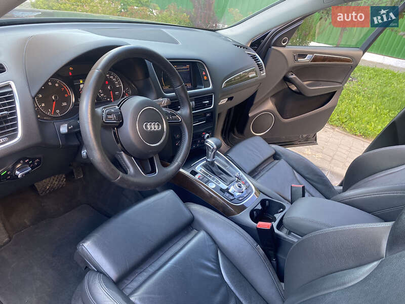 Внедорожник / Кроссовер Audi Q5 2013 в Луцке