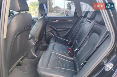Внедорожник / Кроссовер Audi Q5 2011 в 